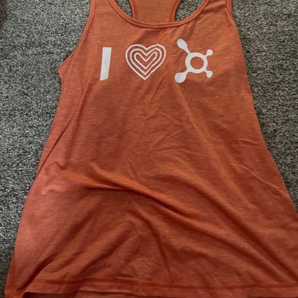 Orangetheory Set of 8 Tanks - Picture 4 of 8